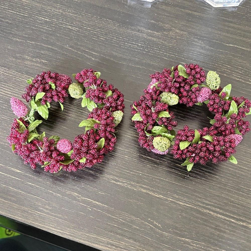 Festive Berry Wreath candle rings